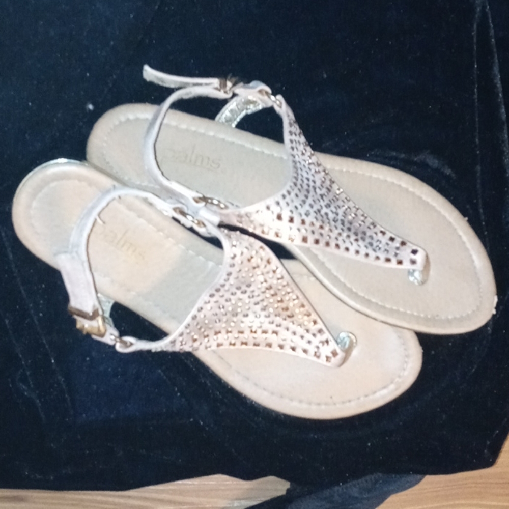 Sandals - Picture 2 of 3